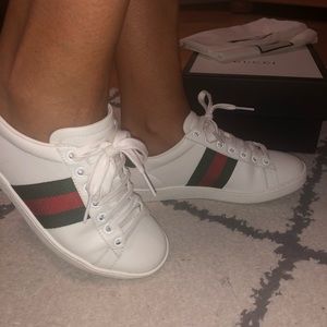 Gucci unisex sneakers! Size 34